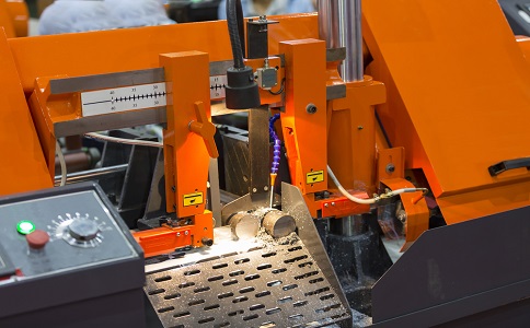 阳新龙门带锯床具备哪些优点？